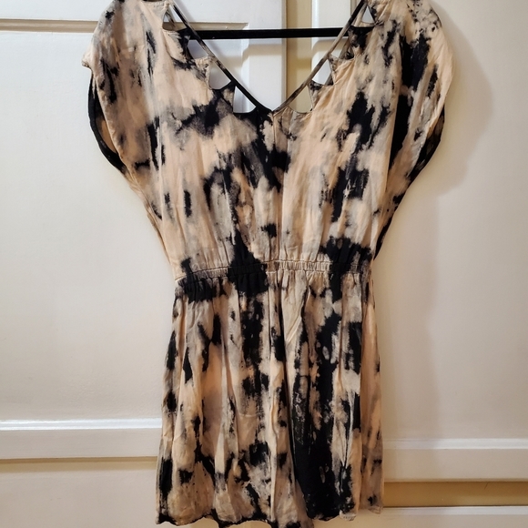 Ecote Eden Women's Tye-Dye Romper - Picture 4 of 11